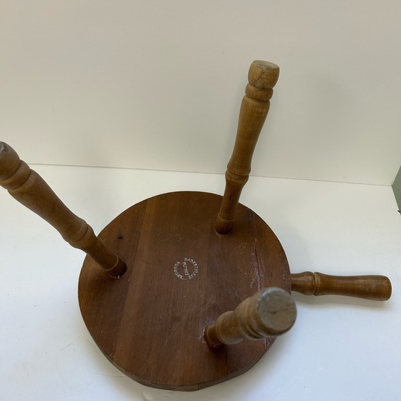 Vintage 3-Legged Wooden Milking Stool with Handle Made in Vermont - - Picture 3 of 6